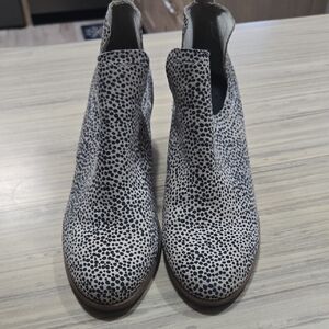 Toms Black and White Patterned Ankle Boots